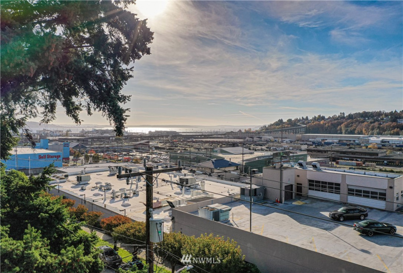 2052 14th, Seattle, Washington 98119, 3 Bedrooms Bedrooms, ,1 BathroomBathrooms,Residential,For Sale,14th,NWM1826435