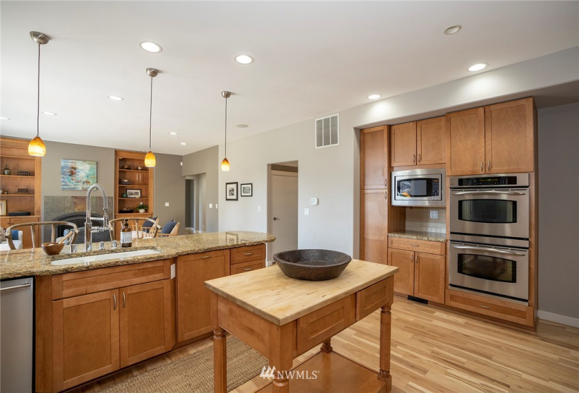 12075 Luna Vista, Olalla, Washington 98359, 4 Bedrooms Bedrooms, ,2 BathroomsBathrooms,Residential,For Sale,Luna Vista,NWM1827877