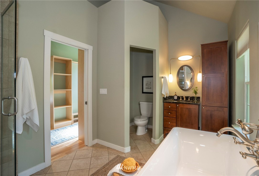 12075 Luna Vista, Olalla, Washington 98359, 4 Bedrooms Bedrooms, ,2 BathroomsBathrooms,Residential,For Sale,Luna Vista,NWM1827877