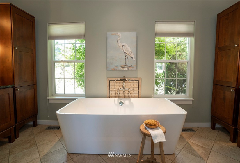 12075 Luna Vista, Olalla, Washington 98359, 4 Bedrooms Bedrooms, ,2 BathroomsBathrooms,Residential,For Sale,Luna Vista,NWM1827877