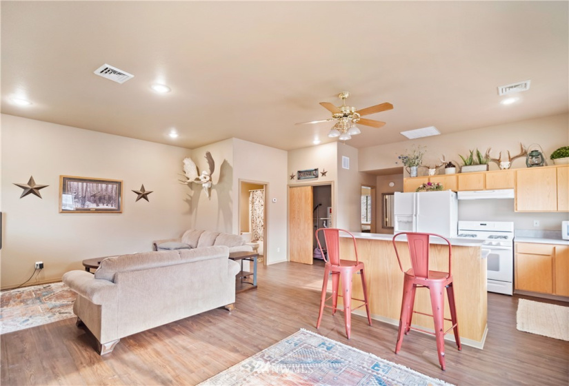 4031 Asotin Creek, Asotin, Washington 99402, ,Residential,For Sale,Asotin Creek,NWM1829072