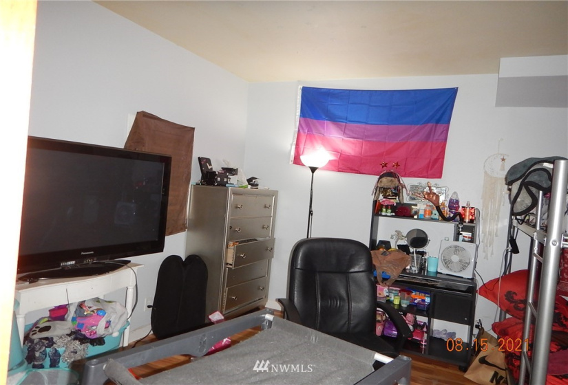 2122 Walnut, Everett, Washington 98201, 4 Bedrooms Bedrooms, ,2 BathroomsBathrooms,Residential,For Sale,Walnut,NWM1829157