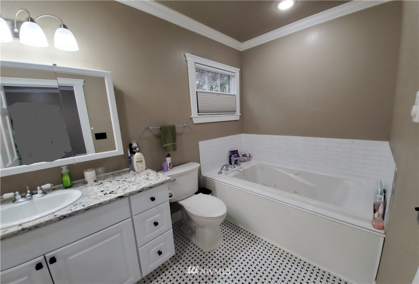 9830 Dekoven, Lakewood, Washington 98499, 5 Bedrooms Bedrooms, ,2 BathroomsBathrooms,Residential,For Sale,Dekoven,NWM1828487