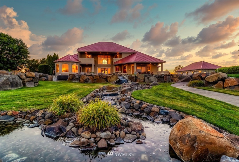 186 Brickwood Dr, Walla Walla, Washington 99362, 4 Bedrooms Bedrooms, ,4 BathroomsBathrooms,Residential,For Sale,Brickwood,Brickwood Dr,NWM1825363