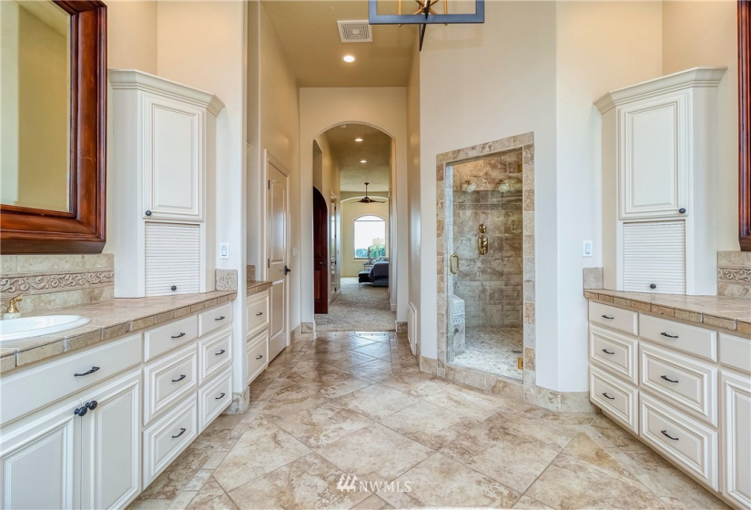 186 Brickwood Dr, Walla Walla, Washington 99362, 4 Bedrooms Bedrooms, ,4 BathroomsBathrooms,Residential,For Sale,Brickwood,Brickwood Dr,NWM1825363