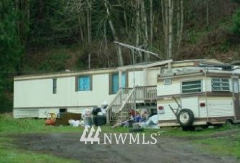 21611 SR 2, Monroe, Washington 98272, 3 Bedrooms Bedrooms, ,1 BathroomBathrooms,Residential,For Sale,SR 2,NWM1829209