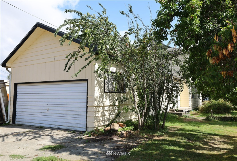 832 4th, Cosmopolis, Washington 98537, 4 Bedrooms Bedrooms, ,2 BathroomsBathrooms,Residential,For Sale,4th,NWM1828780