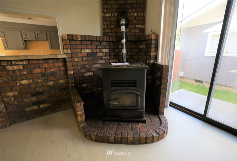 832 4th, Cosmopolis, Washington 98537, 4 Bedrooms Bedrooms, ,2 BathroomsBathrooms,Residential,For Sale,4th,NWM1828780