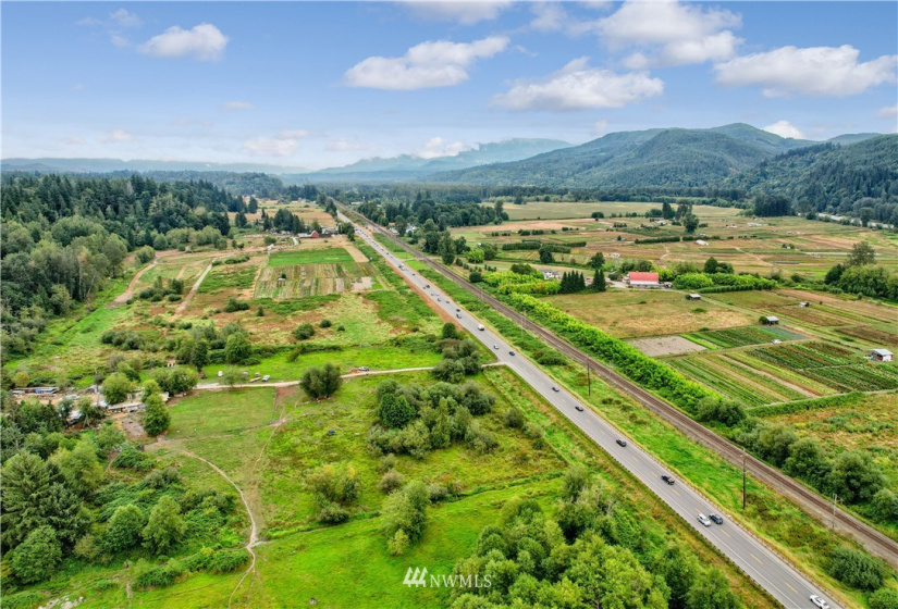 21611 SR 2, Monroe, Washington 98272, 3 Bedrooms Bedrooms, ,1 BathroomBathrooms,Farm,For Sale,SR 2,NWM1829712