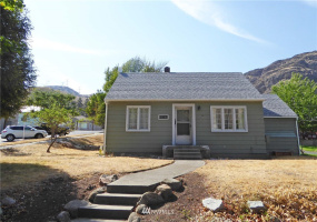 202 Columbia, Coulee Dam, Washington 99116, 3 Bedrooms Bedrooms, ,1 BathroomBathrooms,Residential,For Sale,Town of Coulee Dam,Columbia,NWM1829702