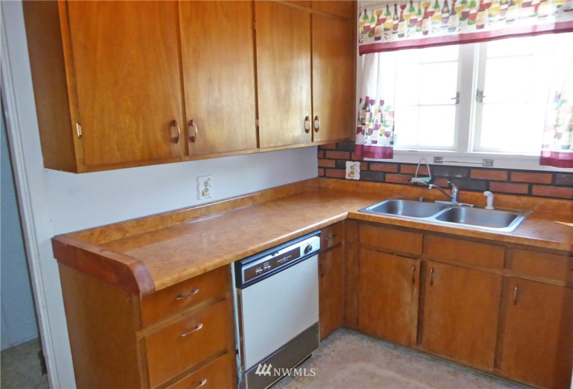 202 Columbia, Coulee Dam, Washington 99116, 3 Bedrooms Bedrooms, ,1 BathroomBathrooms,Residential,For Sale,Town of Coulee Dam,Columbia,NWM1829702