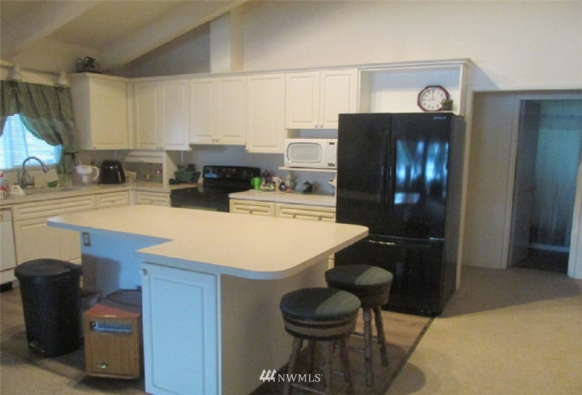 10103 Mariner, Olympia, Washington 98502, 2 Bedrooms Bedrooms, ,1 BathroomBathrooms,Residential,For Sale,Carlyon Beach Country Club,Mariner,NWM1829475