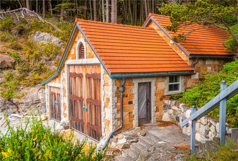 995 Deer Point, Orcas Island, Washington 98279, 5 Bedrooms Bedrooms, ,6 BathroomsBathrooms,Residential,For Sale,Deer Point,NWM1829211