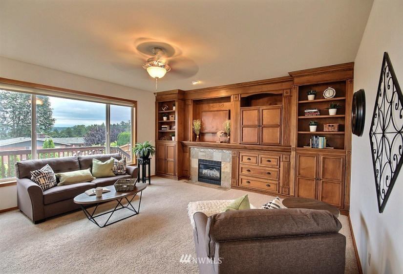 8303 69th, Puyallup, Washington 98371, 5 Bedrooms Bedrooms, ,2 BathroomsBathrooms,Residential,For Sale,Belmont Div Two,69th,NWM1830646