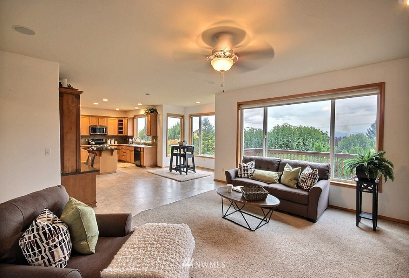 8303 69th, Puyallup, Washington 98371, 5 Bedrooms Bedrooms, ,2 BathroomsBathrooms,Residential,For Sale,Belmont Div Two,69th,NWM1830646