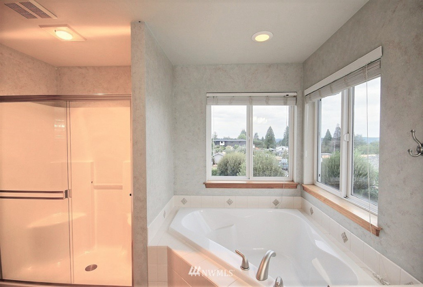 8303 69th, Puyallup, Washington 98371, 5 Bedrooms Bedrooms, ,2 BathroomsBathrooms,Residential,For Sale,Belmont Div Two,69th,NWM1830646