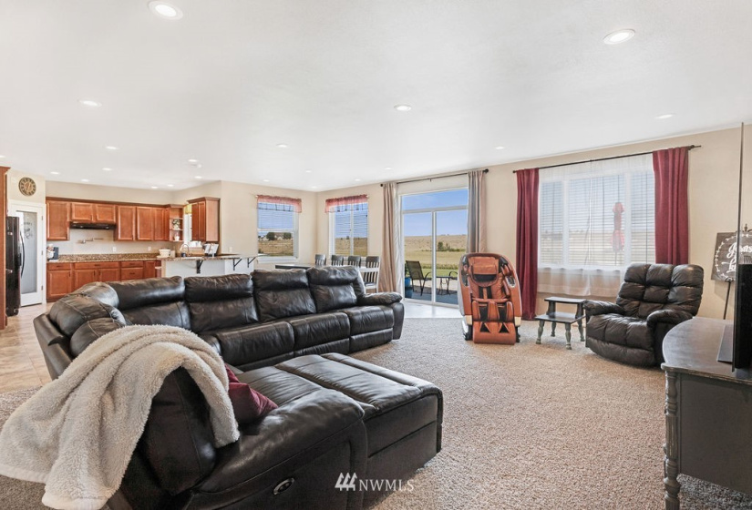 5024 McConihe, Moses Lake, Washington 98837, 7 Bedrooms Bedrooms, ,4 BathroomsBathrooms,Residential,For Sale,RANCHLAND ESTATES PHASE 1,McConihe,NWM1830292