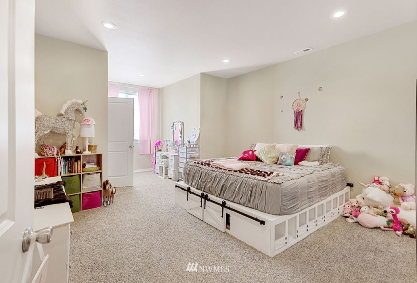 5024 McConihe, Moses Lake, Washington 98837, 7 Bedrooms Bedrooms, ,4 BathroomsBathrooms,Residential,For Sale,RANCHLAND ESTATES PHASE 1,McConihe,NWM1830292