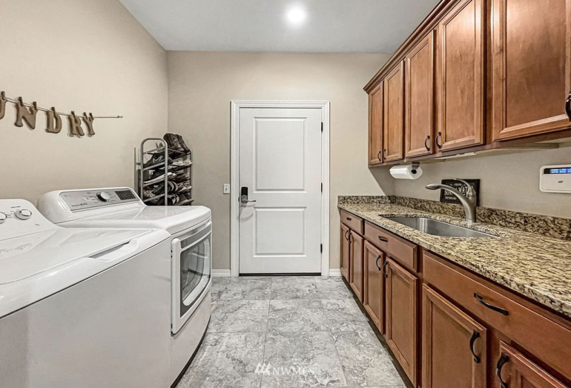 5024 McConihe, Moses Lake, Washington 98837, 7 Bedrooms Bedrooms, ,4 BathroomsBathrooms,Residential,For Sale,RANCHLAND ESTATES PHASE 1,McConihe,NWM1830292