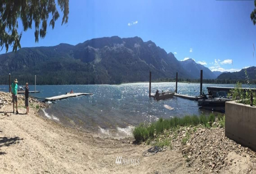 23119 Lake Wenatchee Hwy, Leavenworth, Washington 98826, 1 Bedroom Bedrooms, ,3 BathroomsBathrooms,Residential,For Sale,Lake Wenatchee Hwy,NWM1827353