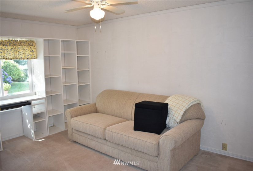 1427 100th, Everett, Washington 98204, 3 Bedrooms Bedrooms, ,1 BathroomBathrooms,Manufactured In Park,For Sale,100th,NWM1830923