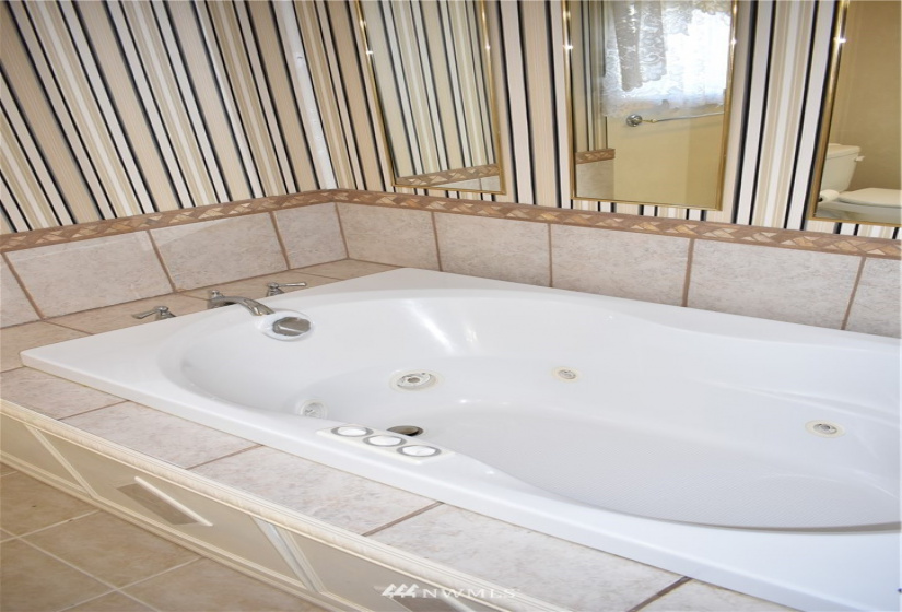 1427 100th, Everett, Washington 98204, 3 Bedrooms Bedrooms, ,1 BathroomBathrooms,Manufactured In Park,For Sale,100th,NWM1830923