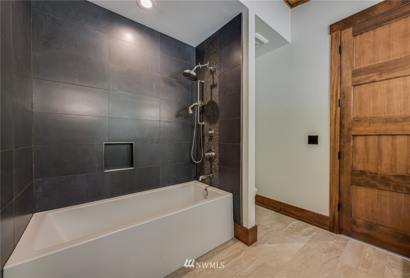 3807 Old Lewis River, Woodland, Washington 98674, 3 Bedrooms Bedrooms, ,2 BathroomsBathrooms,Residential,For Sale,Old Lewis River,NWM1830649