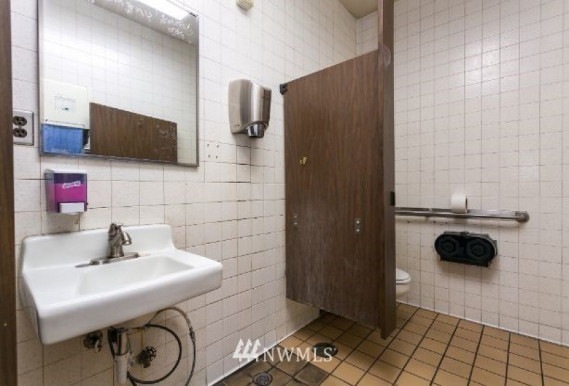 100 Samish, Bellingham, Washington 98225, ,Commercial Sale,For Sale,Samish,NWM1828957