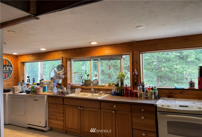 57 Slippery Hill, Republic, Washington 99166, 3 Bedrooms Bedrooms, ,1 BathroomBathrooms,Residential,For Sale,Slippery Hill,NWM1831147