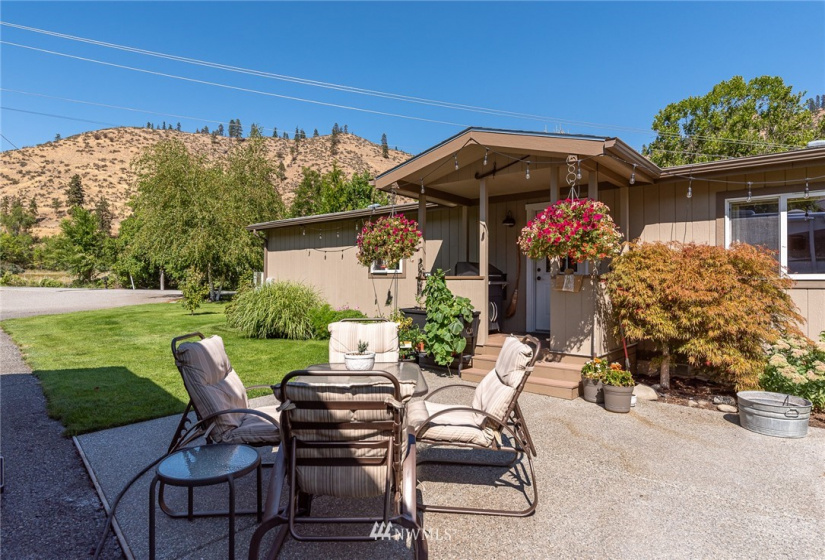 7259 Entiat River Road, Entiat, Washington 98822, 3 Bedrooms Bedrooms, ,2 BathroomsBathrooms,Manufactured In Park,For Sale,Entiat River Road,NWM1831579