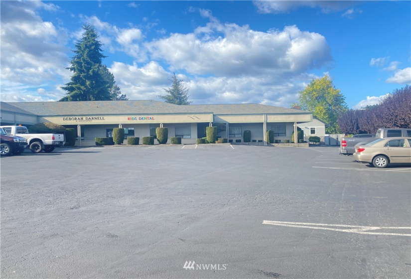 1611 Kresky, Centralia, Washington 98531, ,Commercial Sale,For Sale,Kresky,NWM1830900