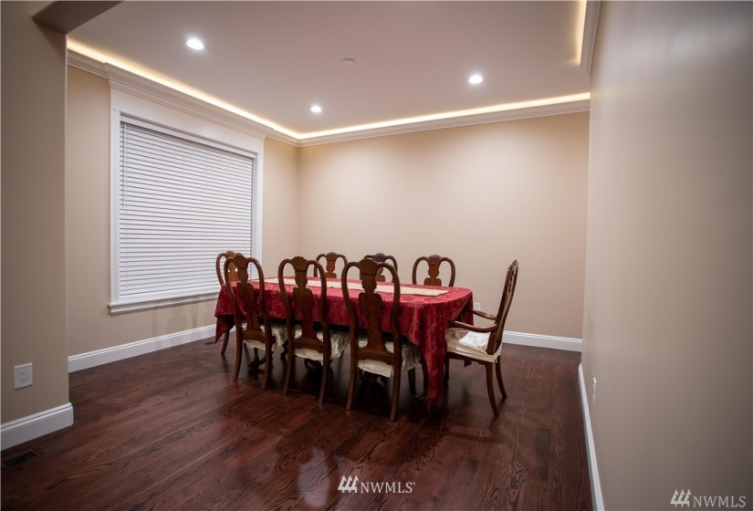 4768 146th, Tukwila, Washington 98168, 5 Bedrooms Bedrooms, ,5 BathroomsBathrooms,Residential,For Sale,146th,NWM1831843