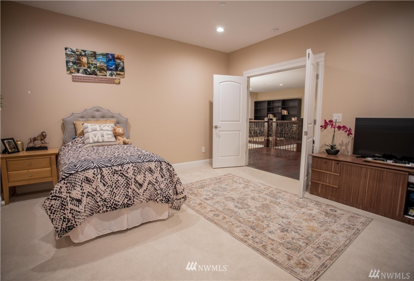 4768 146th, Tukwila, Washington 98168, 5 Bedrooms Bedrooms, ,5 BathroomsBathrooms,Residential,For Sale,146th,NWM1831843