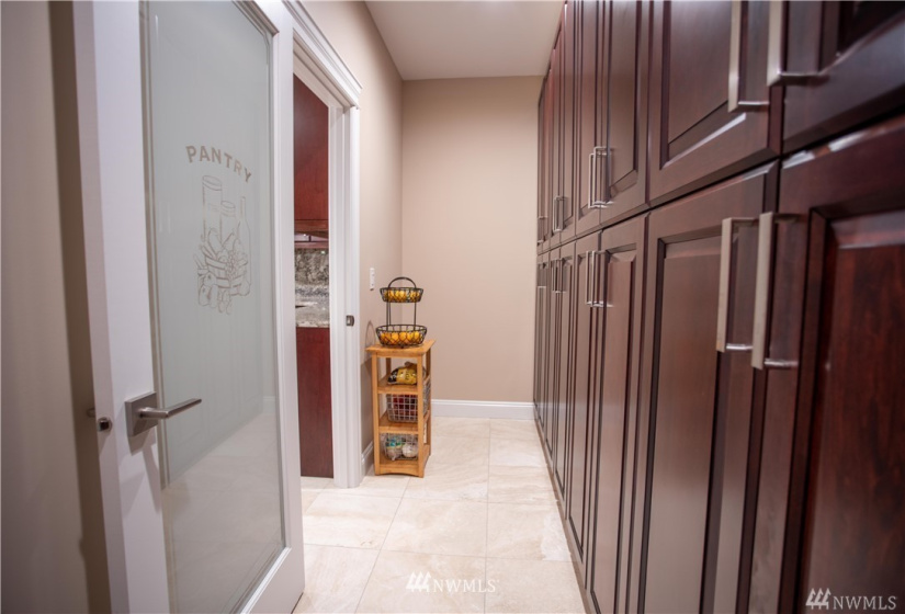 4768 146th, Tukwila, Washington 98168, 5 Bedrooms Bedrooms, ,5 BathroomsBathrooms,Residential,For Sale,146th,NWM1831843