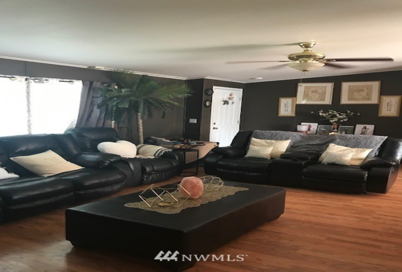 511 Van Well, East Wenatchee, Washington 98802, ,Residential,For Sale,Van Well,NWM1816465