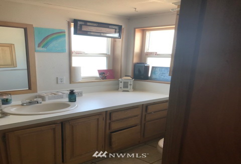 511 Van Well, East Wenatchee, Washington 98802, ,Residential,For Sale,Van Well,NWM1816465