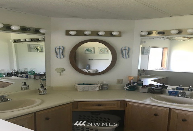 511 Van Well, East Wenatchee, Washington 98802, ,Residential,For Sale,Van Well,NWM1816465