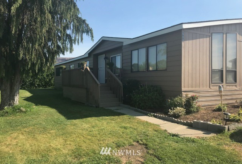 511 Van Well, East Wenatchee, Washington 98802, ,Residential,For Sale,Van Well,NWM1816465