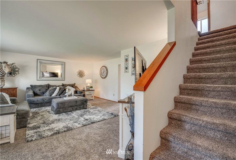 1496 Eastmont, East Wenatchee, Washington 98802, ,Residential Income,For Sale,Eastmont,NWM1832432