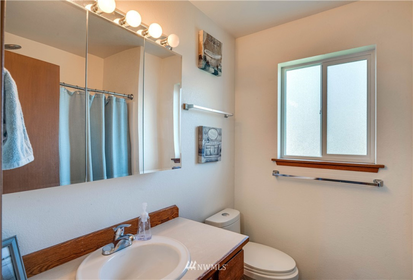 1496 Eastmont, East Wenatchee, Washington 98802, ,Residential Income,For Sale,Eastmont,NWM1832432