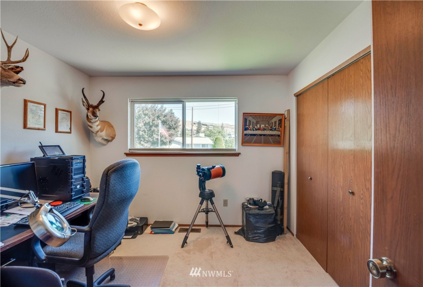 1496 Eastmont, East Wenatchee, Washington 98802, ,Residential Income,For Sale,Eastmont,NWM1832432