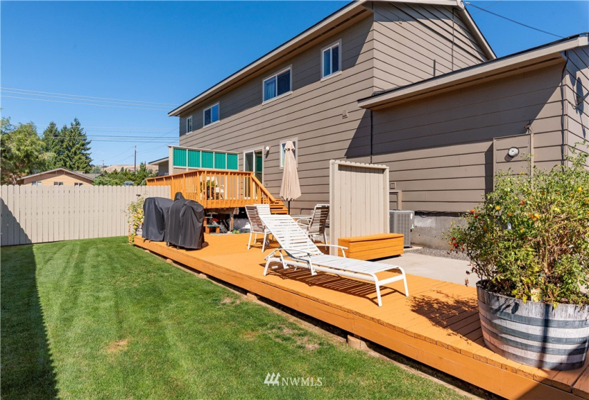 1496 Eastmont, East Wenatchee, Washington 98802, ,Residential Income,For Sale,Eastmont,NWM1832432