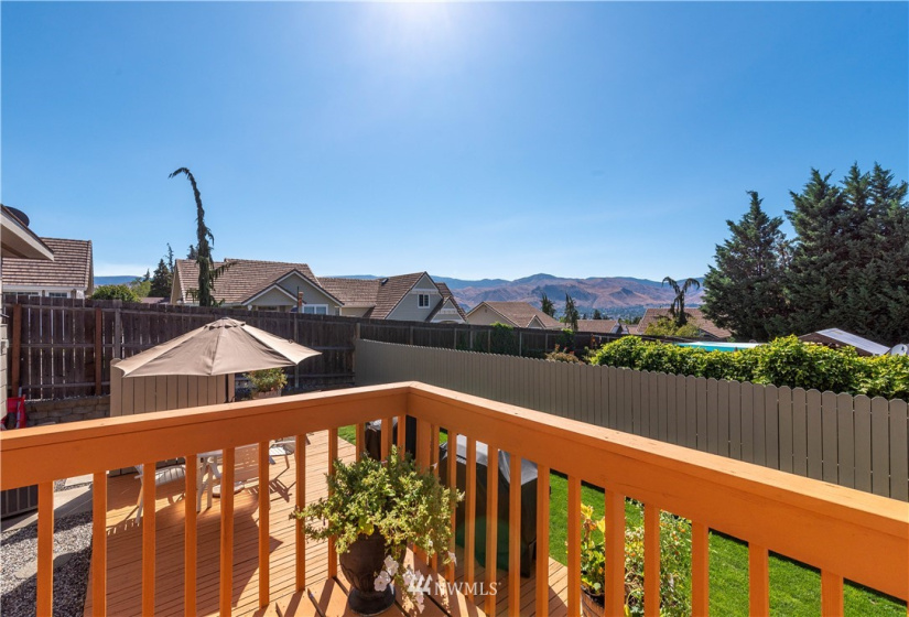 1496 Eastmont, East Wenatchee, Washington 98802, ,Residential Income,For Sale,Eastmont,NWM1832432