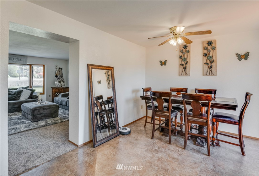 1496 Eastmont, East Wenatchee, Washington 98802, ,Residential Income,For Sale,Eastmont,NWM1832432