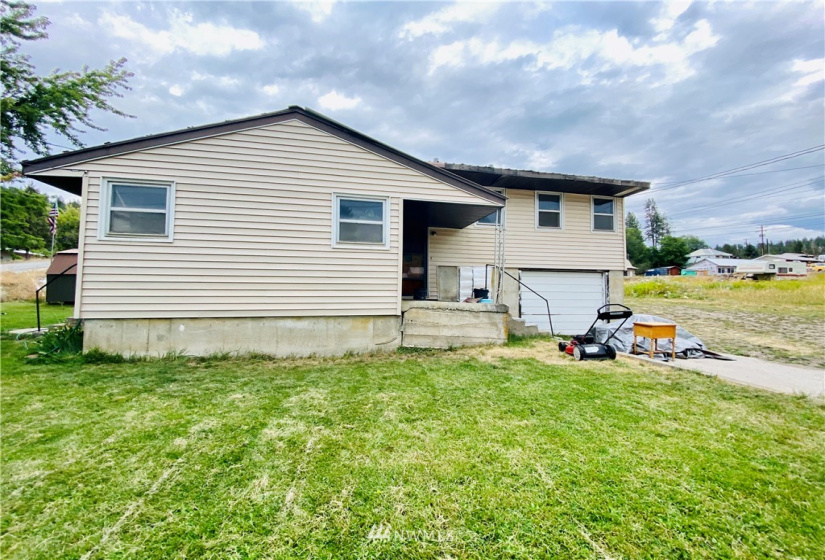 148 Portland, Republic, Washington 99166, 4 Bedrooms Bedrooms, ,1 BathroomBathrooms,Residential,For Sale,Portland,NWM1832783