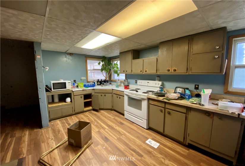 148 Portland, Republic, Washington 99166, 4 Bedrooms Bedrooms, ,1 BathroomBathrooms,Residential,For Sale,Portland,NWM1832783