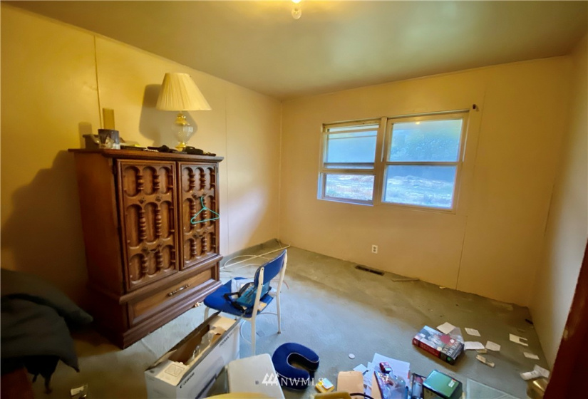 148 Portland, Republic, Washington 99166, 4 Bedrooms Bedrooms, ,1 BathroomBathrooms,Residential,For Sale,Portland,NWM1832783