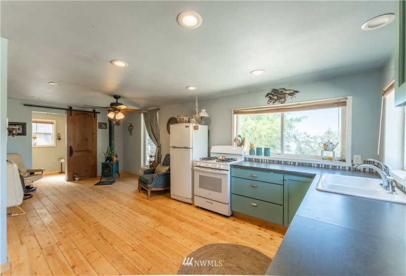 105 Rocky, Orondo, Washington 98843, 1 Bedroom Bedrooms, ,1 BathroomBathrooms,Residential,For Sale,CHELAN HILLS ACREAGE TRACTS,Rocky,NWM1833027