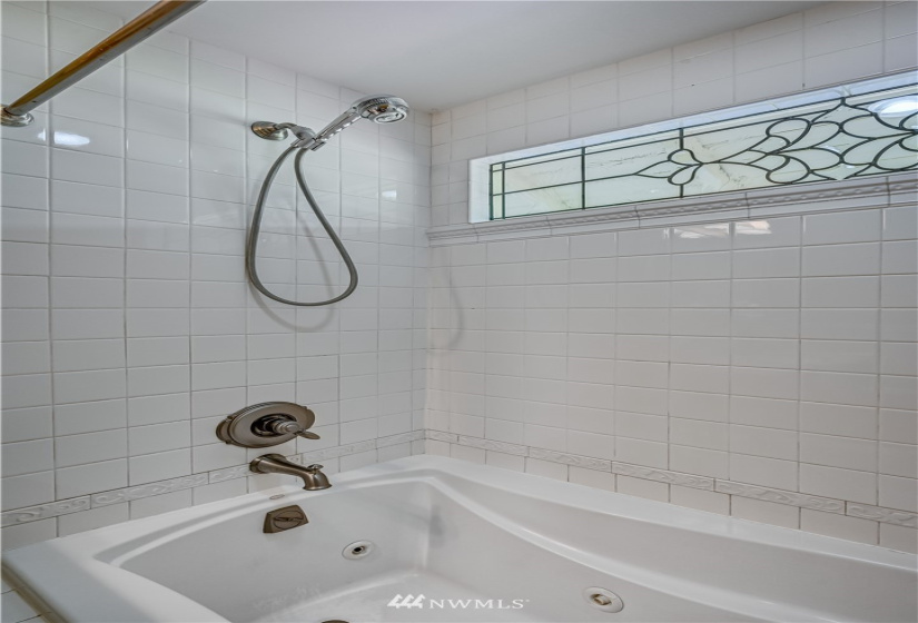 1713 Hoyt, Everett, Washington 98201, 5 Bedrooms Bedrooms, ,2 BathroomsBathrooms,Residential,For Sale,Hoyt,NWM1832018