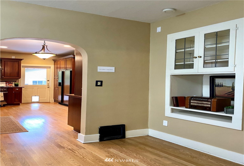 1713 Hoyt, Everett, Washington 98201, 5 Bedrooms Bedrooms, ,2 BathroomsBathrooms,Residential,For Sale,Hoyt,NWM1832018